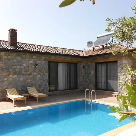 Naila Villa *